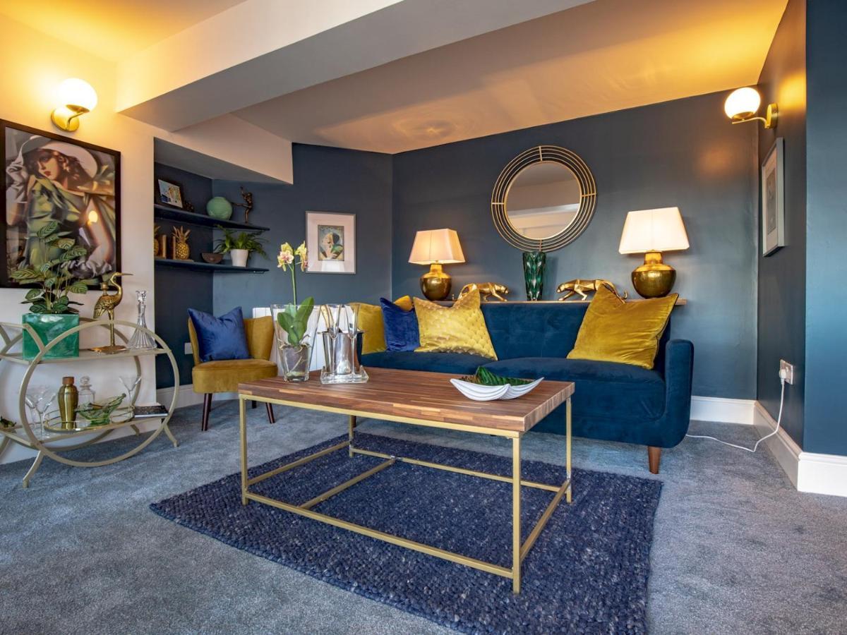 Pass The Keys Art Deco Inspired Apartment With Roof Top Views Шрусбери Экстерьер фото