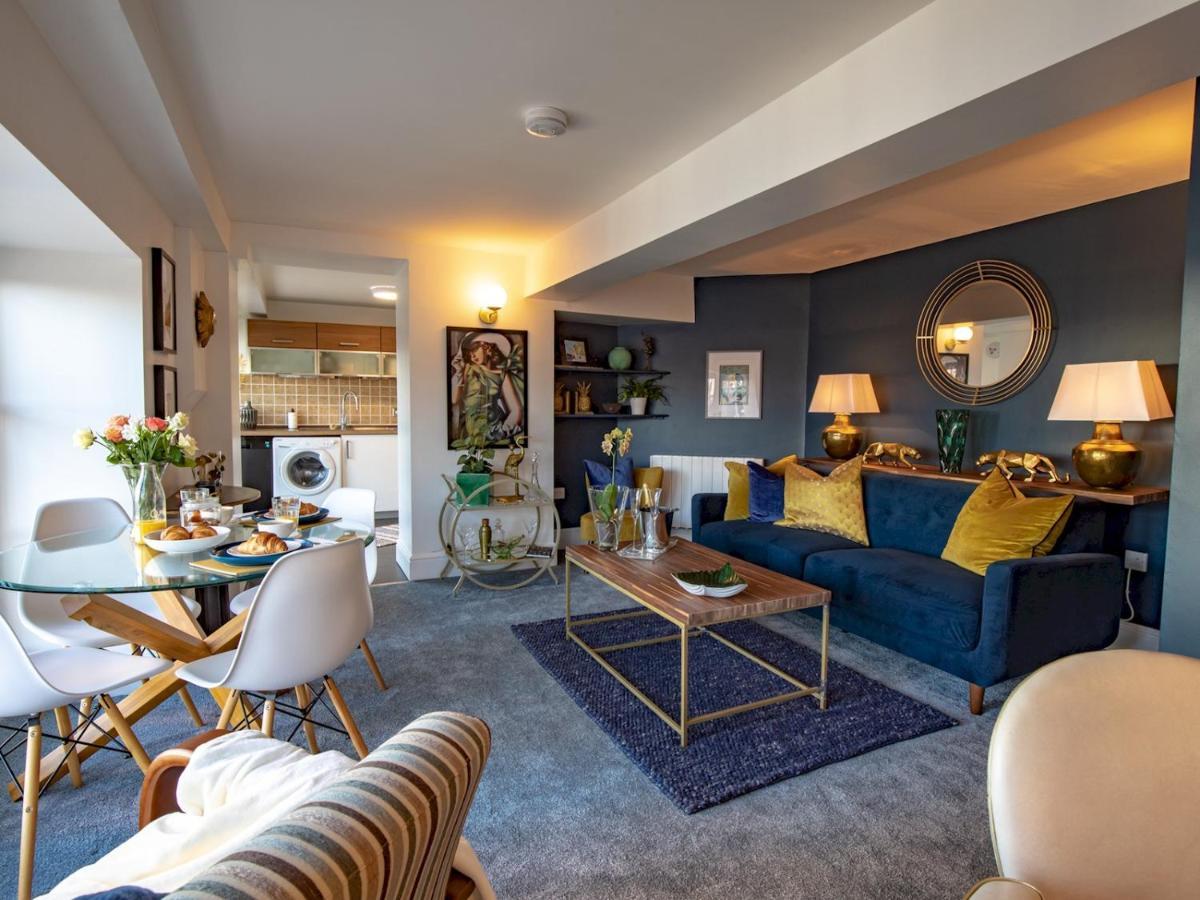 Pass The Keys Art Deco Inspired Apartment With Roof Top Views Шрусбери Экстерьер фото